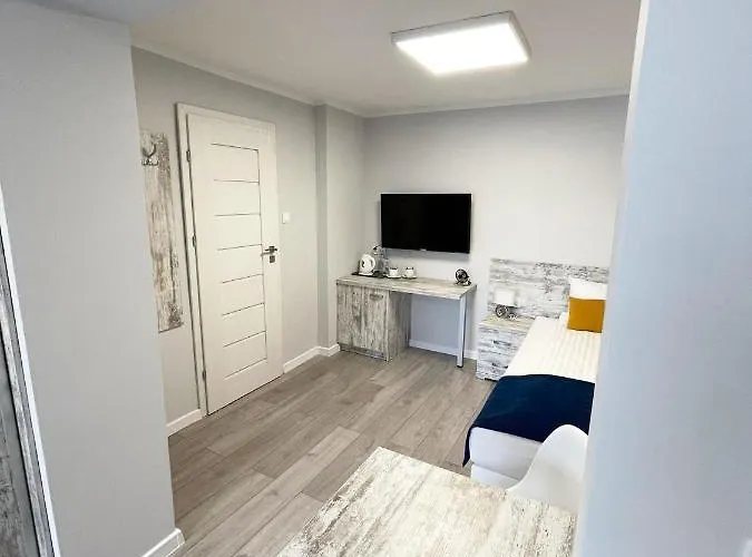 Atlantis Проживание в семье Мельно