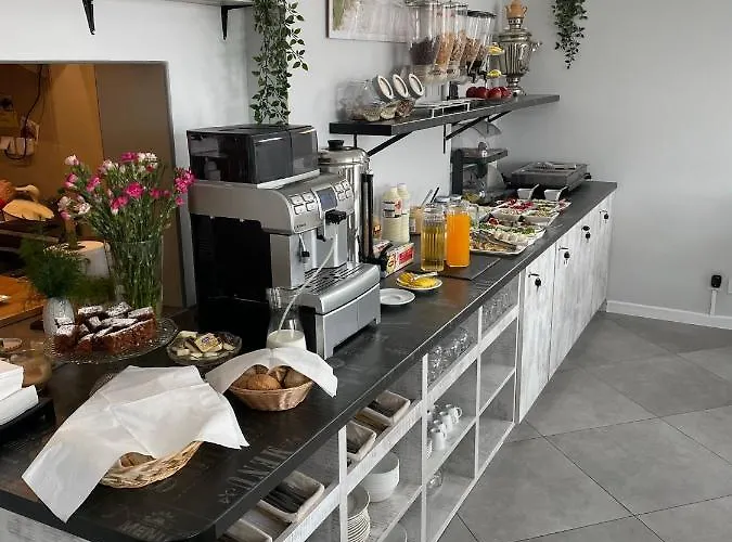 Проживание в семье Atlantis