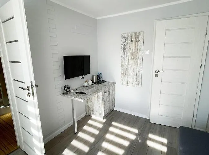 Проживание в семье Atlantis *