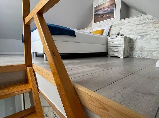 Проживание в семье Atlantis *