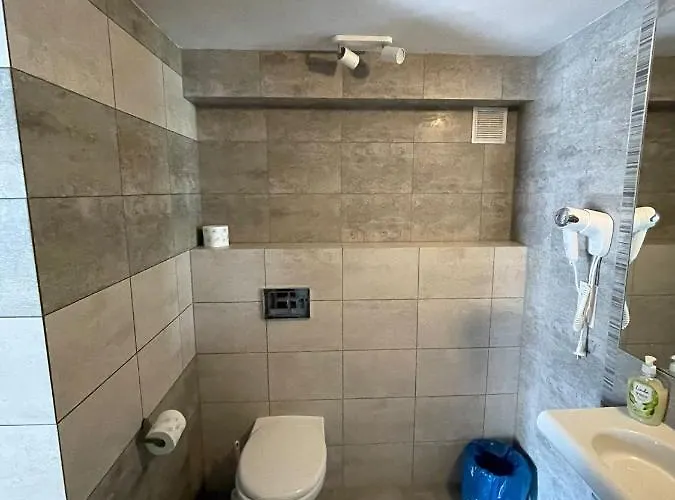 Atlantis Проживание в семье Мельно