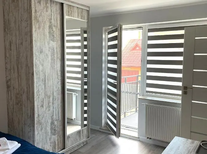 Проживание в семье Atlantis *