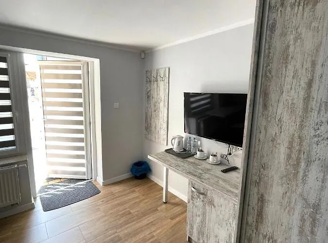 Проживание в семье Atlantis