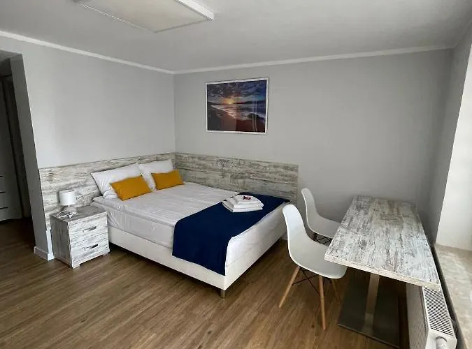 Atlantis Проживание в семье Мельно